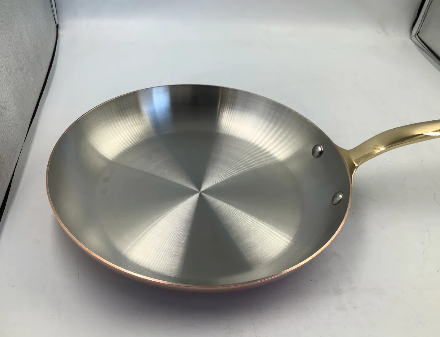 Mauviel M'Heritage M'200B stekpanna koppar 26 cm öppen kartong