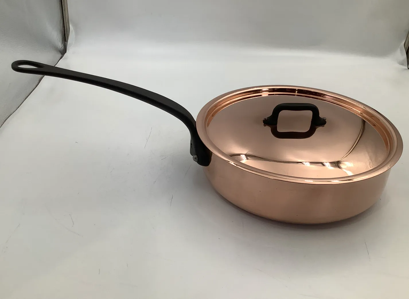 Mauviel M’Heritage 250 CI sautepanna 24 cm 3,3 qt koppar