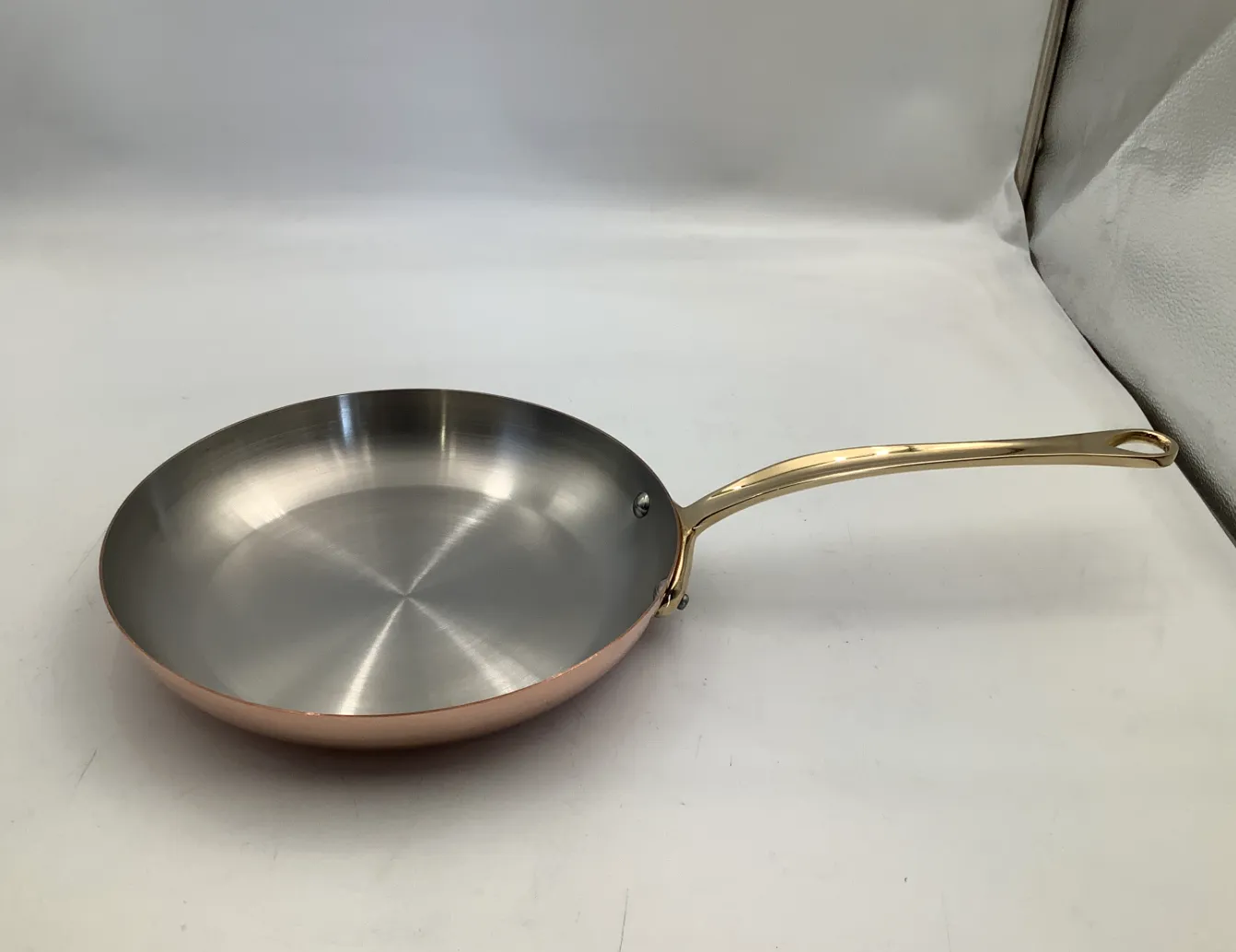 Mauviel M'Heritage M'150 B stekpanna 26 cm mässing