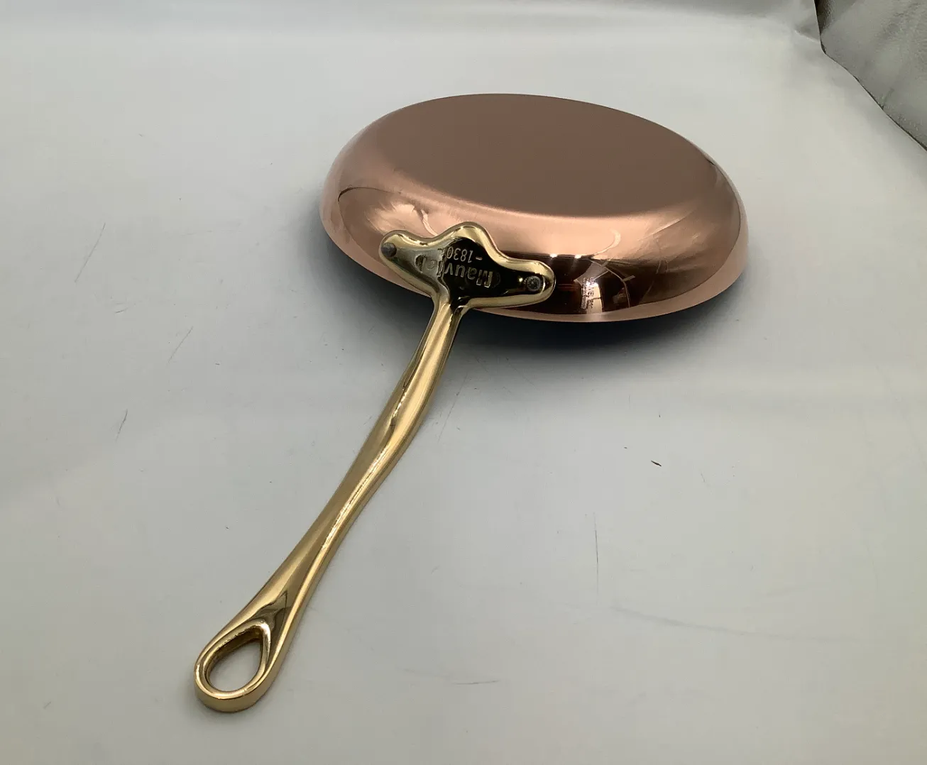 Mauviel M'Heritage M'150 B stekpanna koppar 26 cm mässing