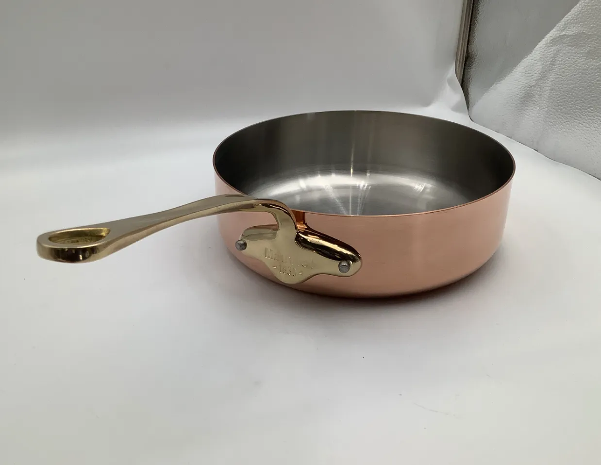 Mauviel M'Héritage M'150 B sautépanna 24 cm med lock