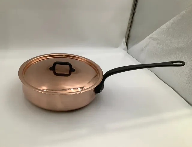 Mauviel M'Héritage 150 CI sautépanna 24 cm koppar öppen box