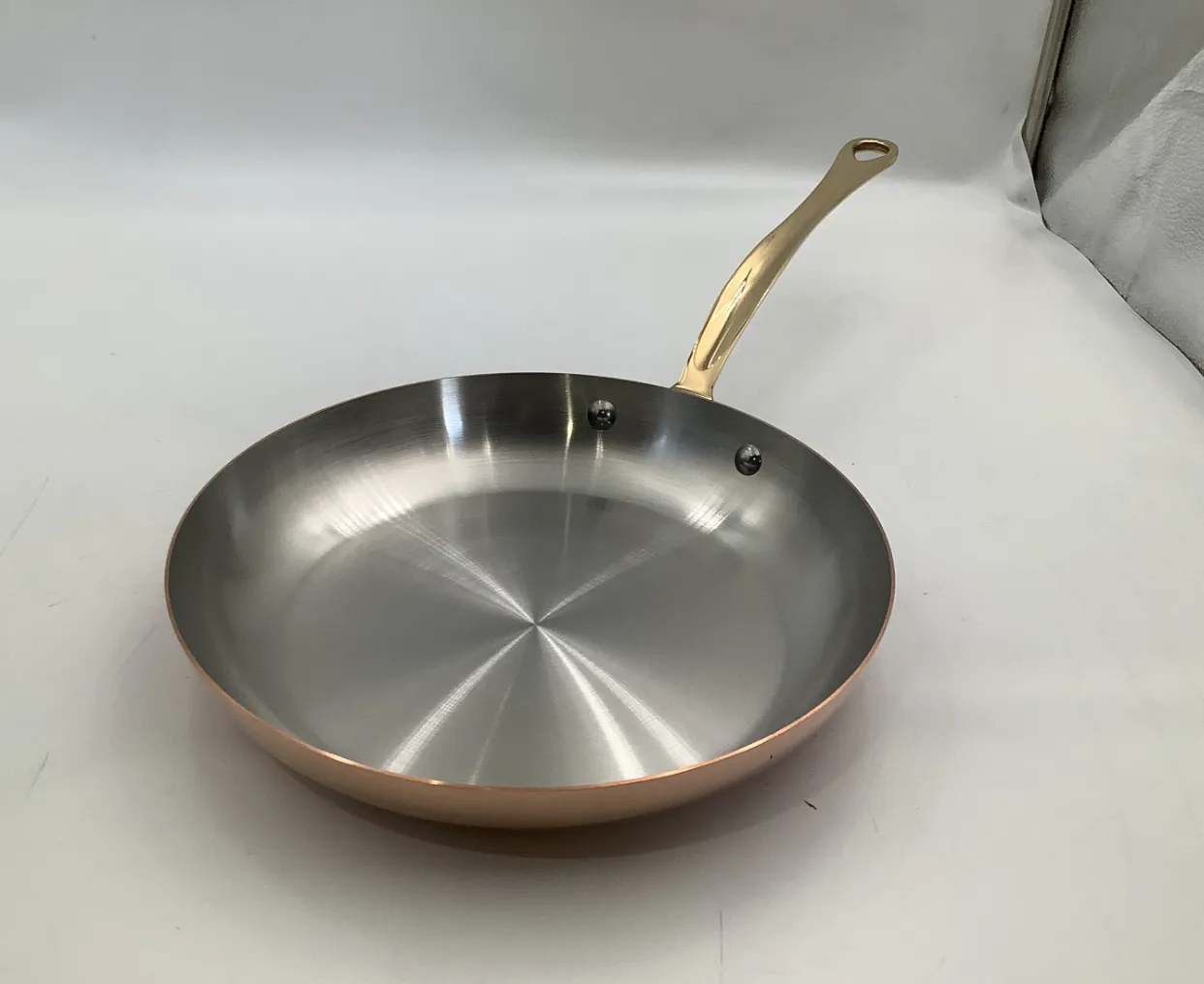 Mauviel M'Heritage M'150 B stekpanna koppar 26 cm mässing