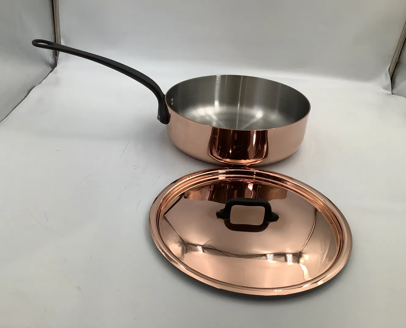 Mauviel M’Heritage 250 CI sautepanna 24 cm 3,3 qt koppar