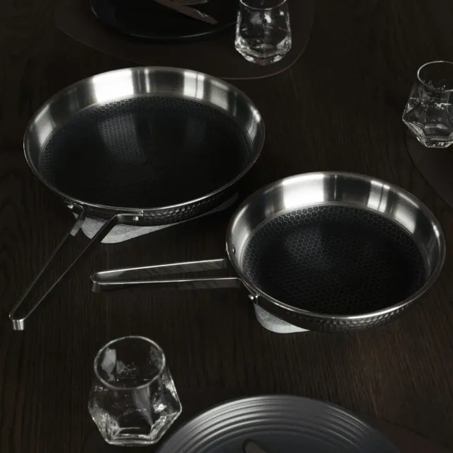 Vargen & Thor KROMA DUO stekpannor 22+28 cm silver