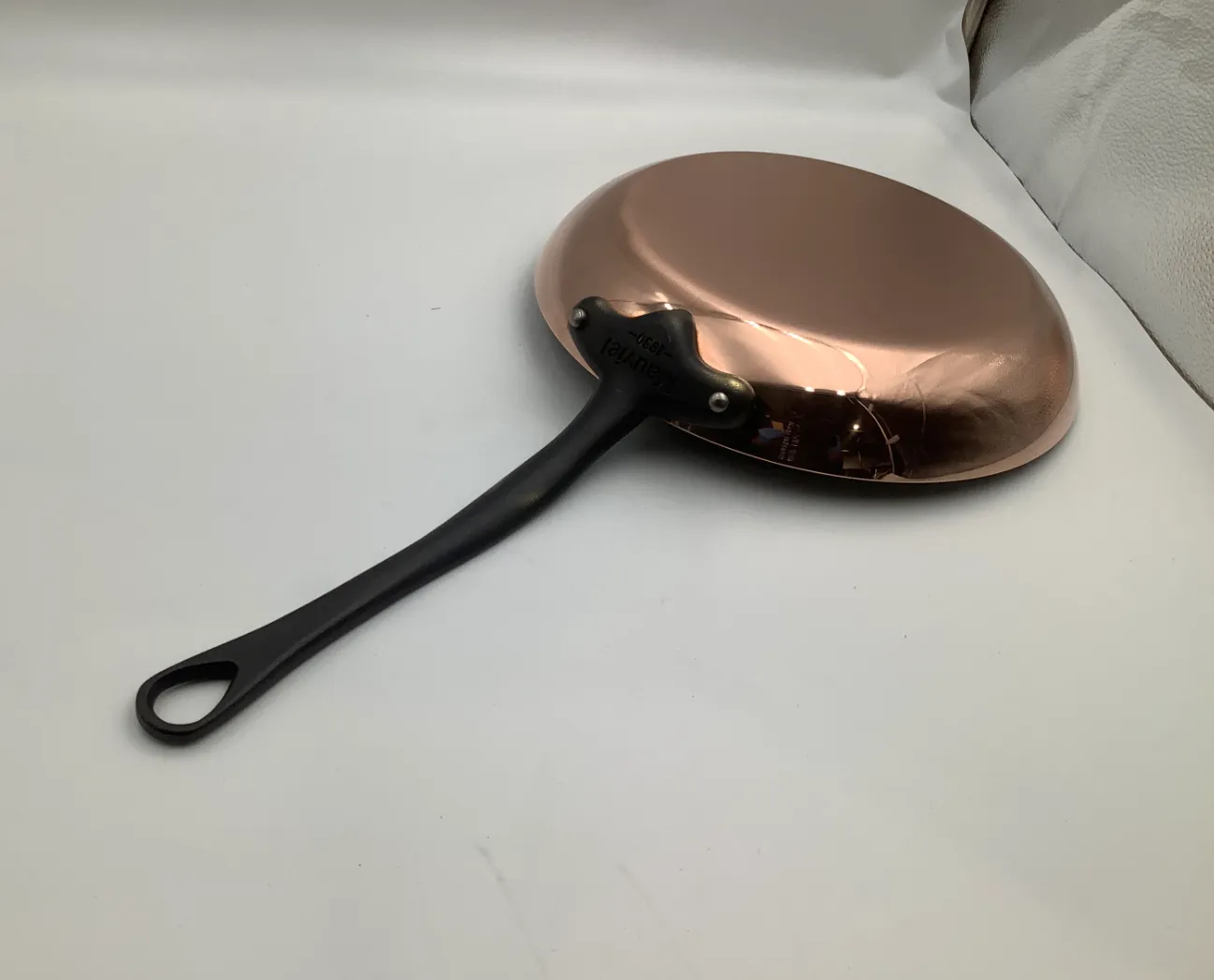 Mauviel M'Heritage 250 CI stekpanna 26 cm koppar