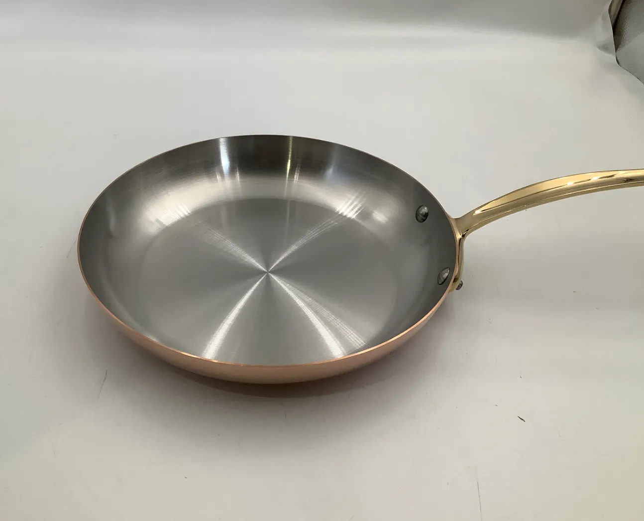 Mauviel M'Heritage M'150 B stekpanna koppar 26 cm mässing