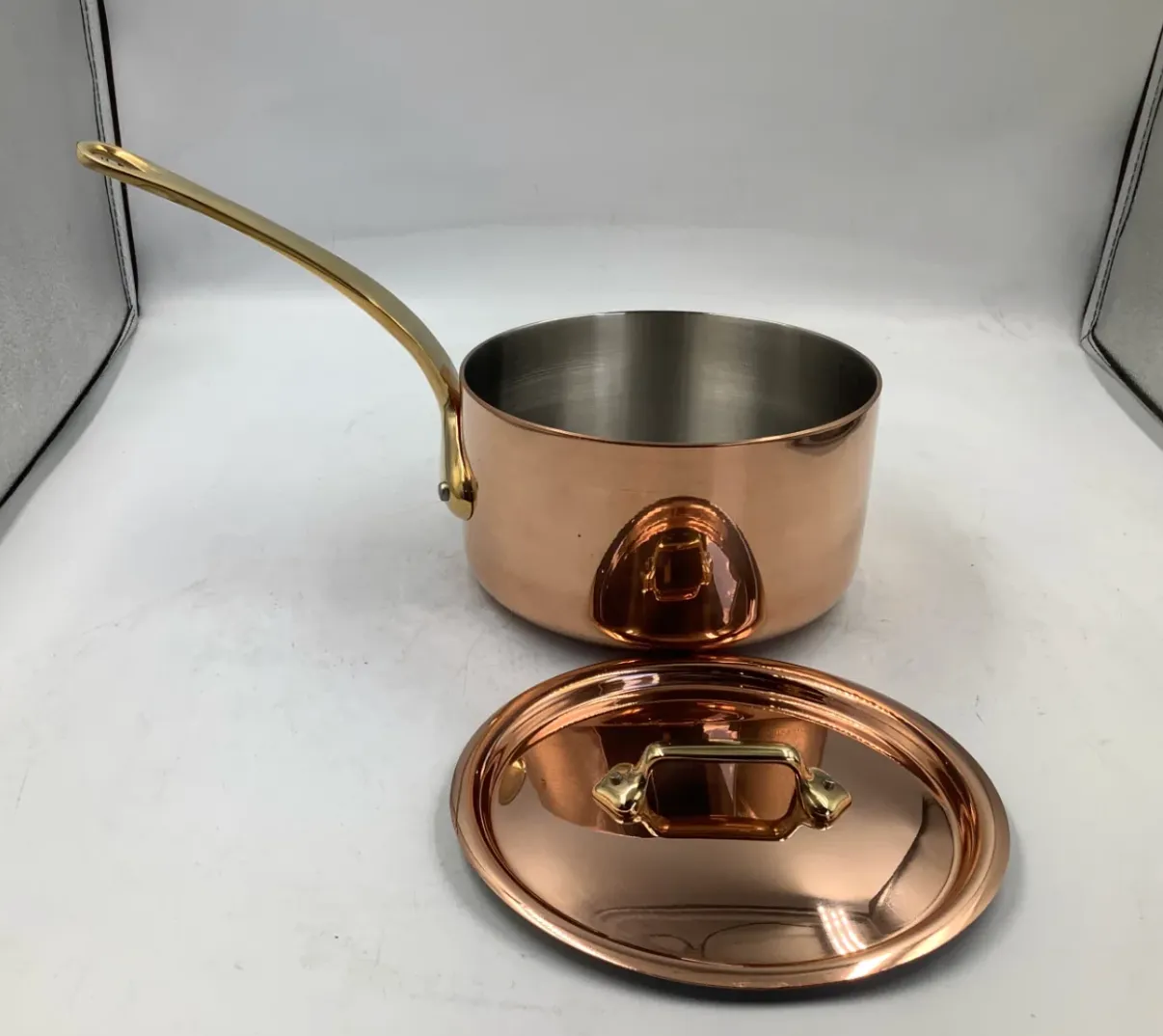 Mauviel M'Héritage M'200 B kastrull 1,7 L med lock mässing