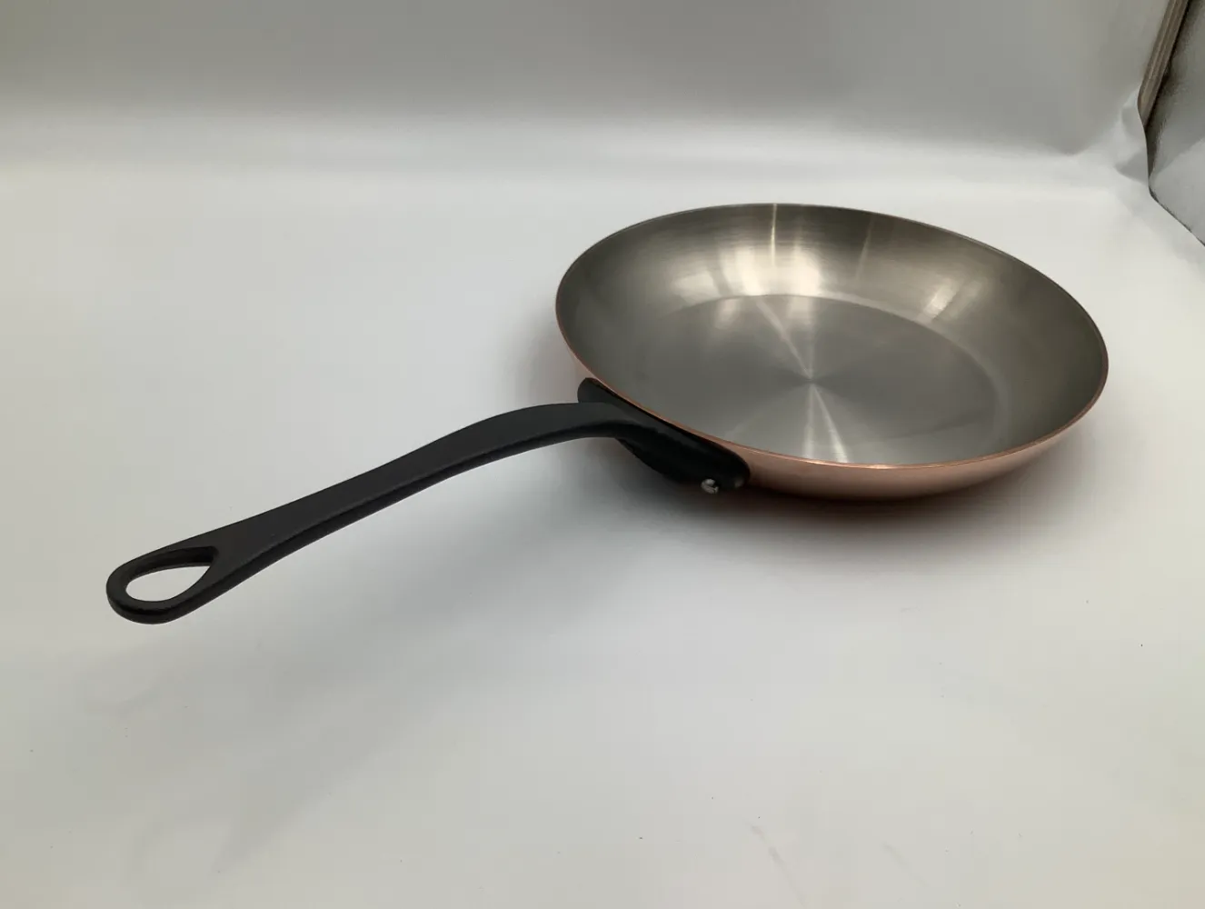 Mauviel M'Heritage 250 CI stekpanna 26 cm koppar