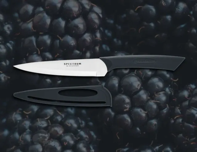 Scanpan Spectrum universalkniv svart med bladskydd