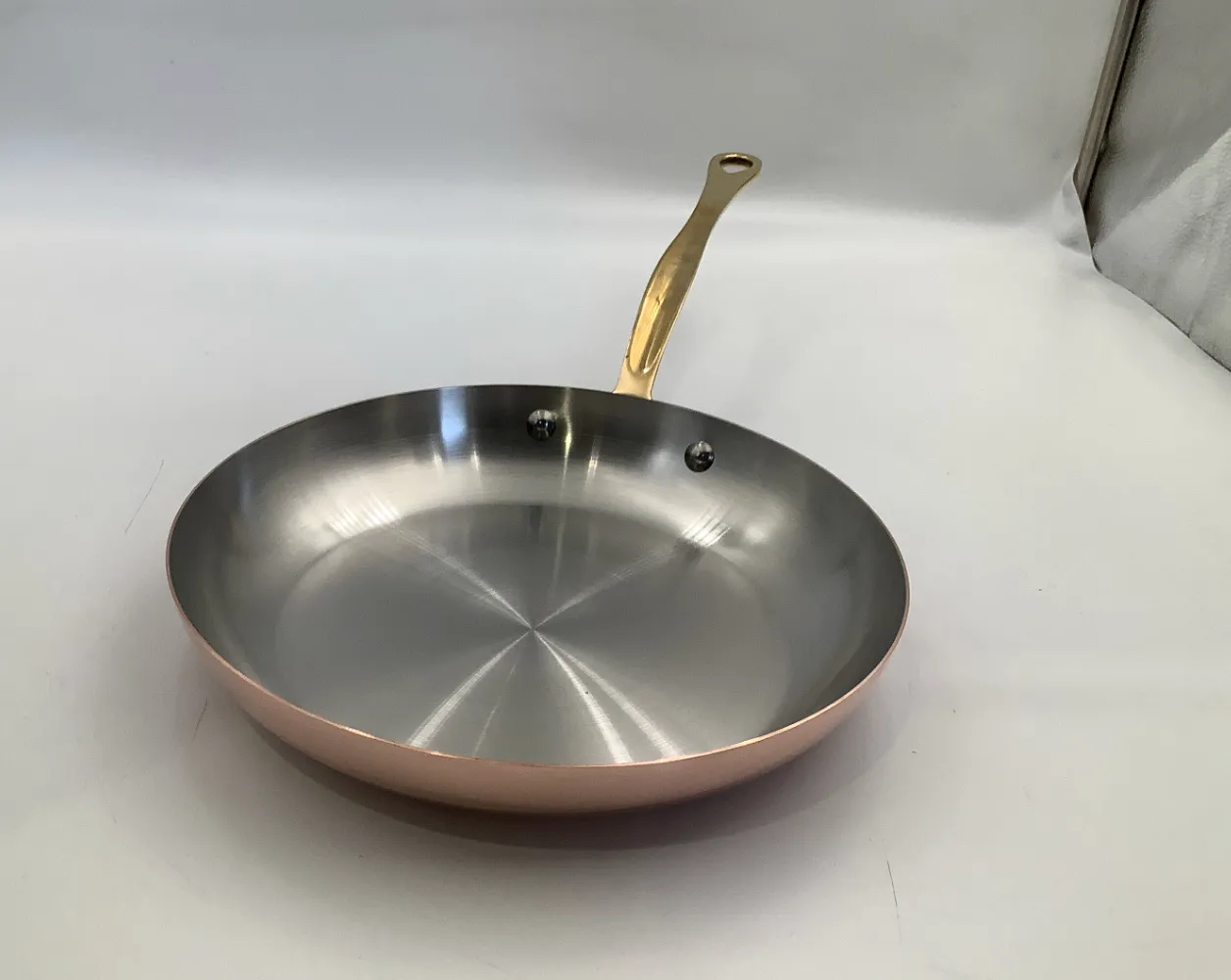 Mauviel M'Héritage M150 B stekpanna koppar 26cm box