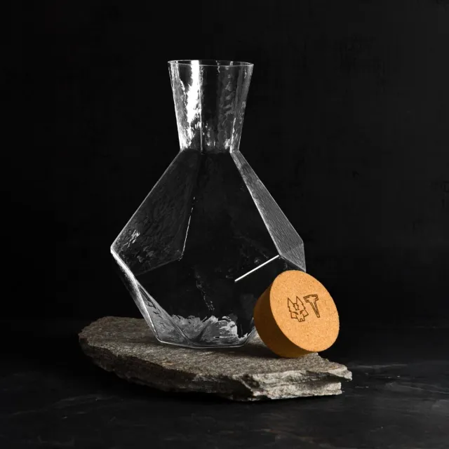 Vargen & Thor Hexa karaff 1,6 liter glas munblåst