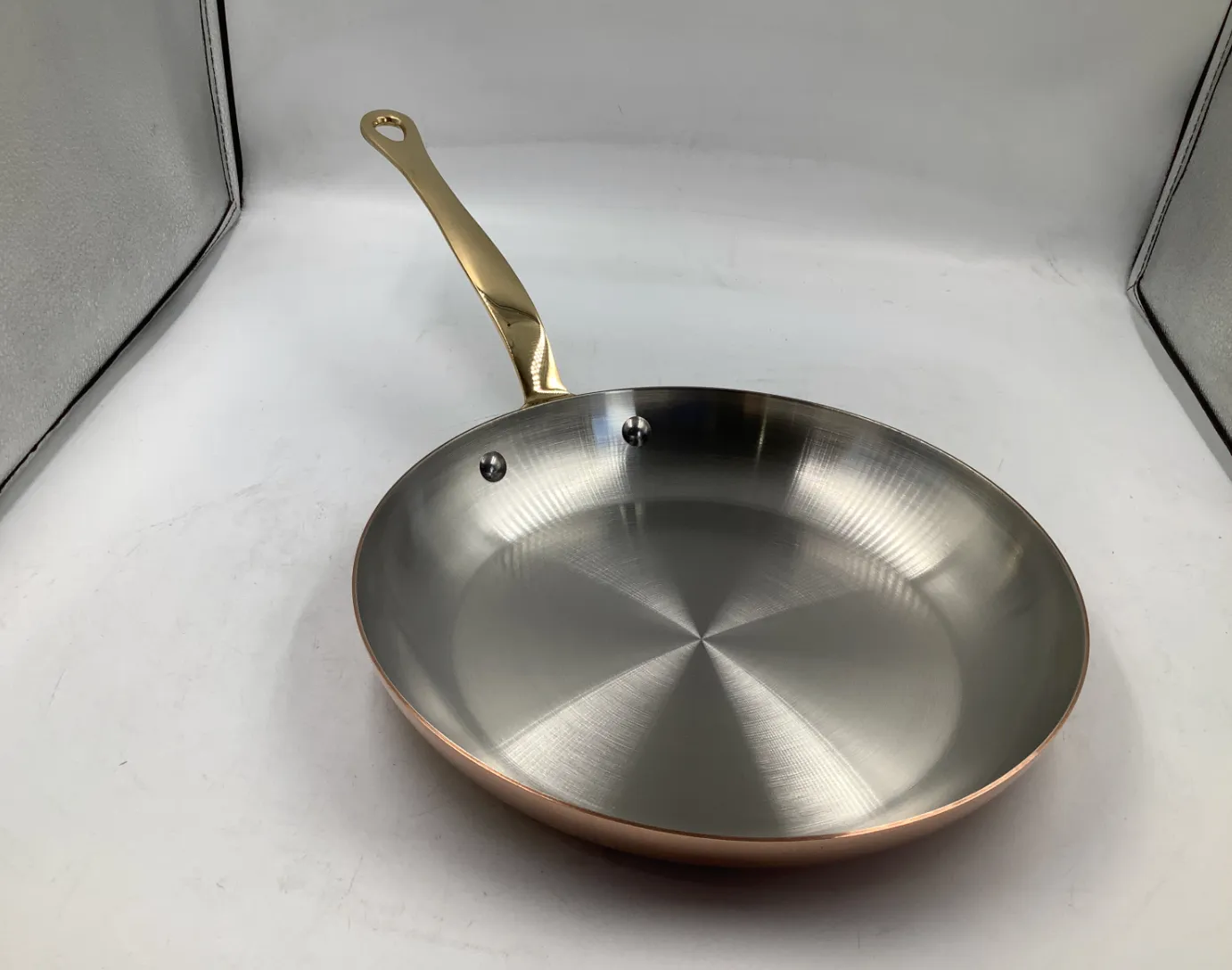 Mauviel M'Heritage M200B stekpanna 26 cm koppar mässing